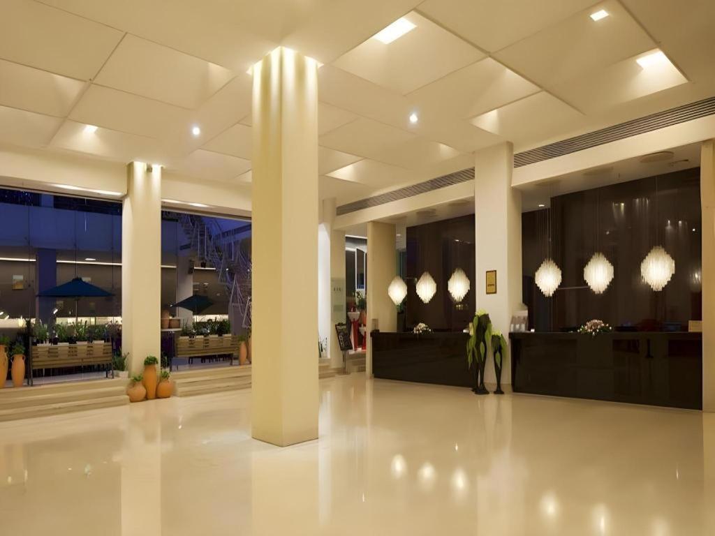 Catic Hotel--Adjacent Buliding Zhuhai Esterno foto